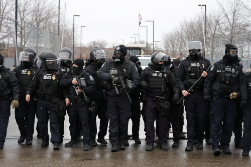 Emergency calls reveal chaos after Minneapolis ICE shooting as city braces for more unrest